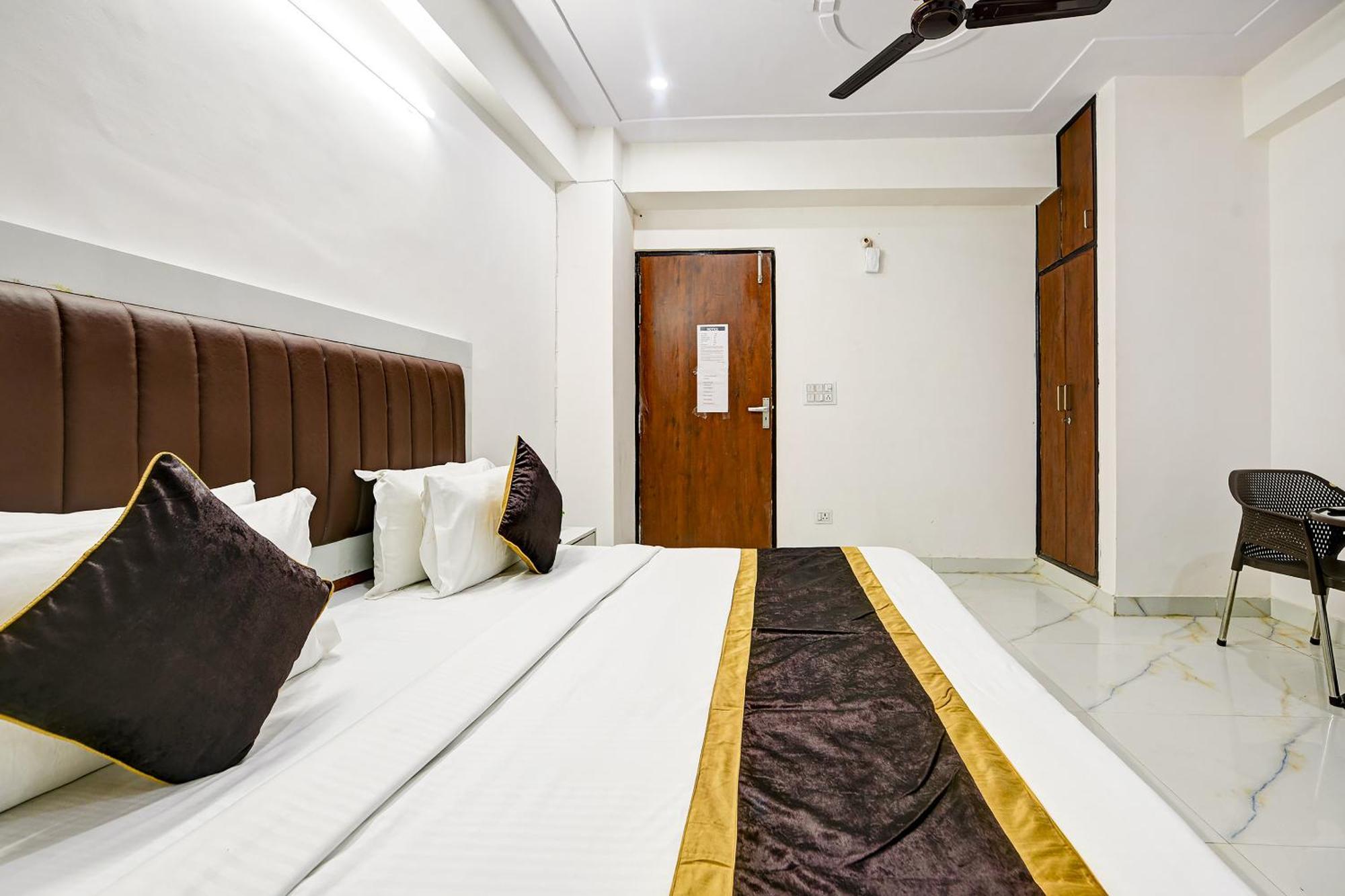 Hotel Krishna Tower Delhi  Exterior photo