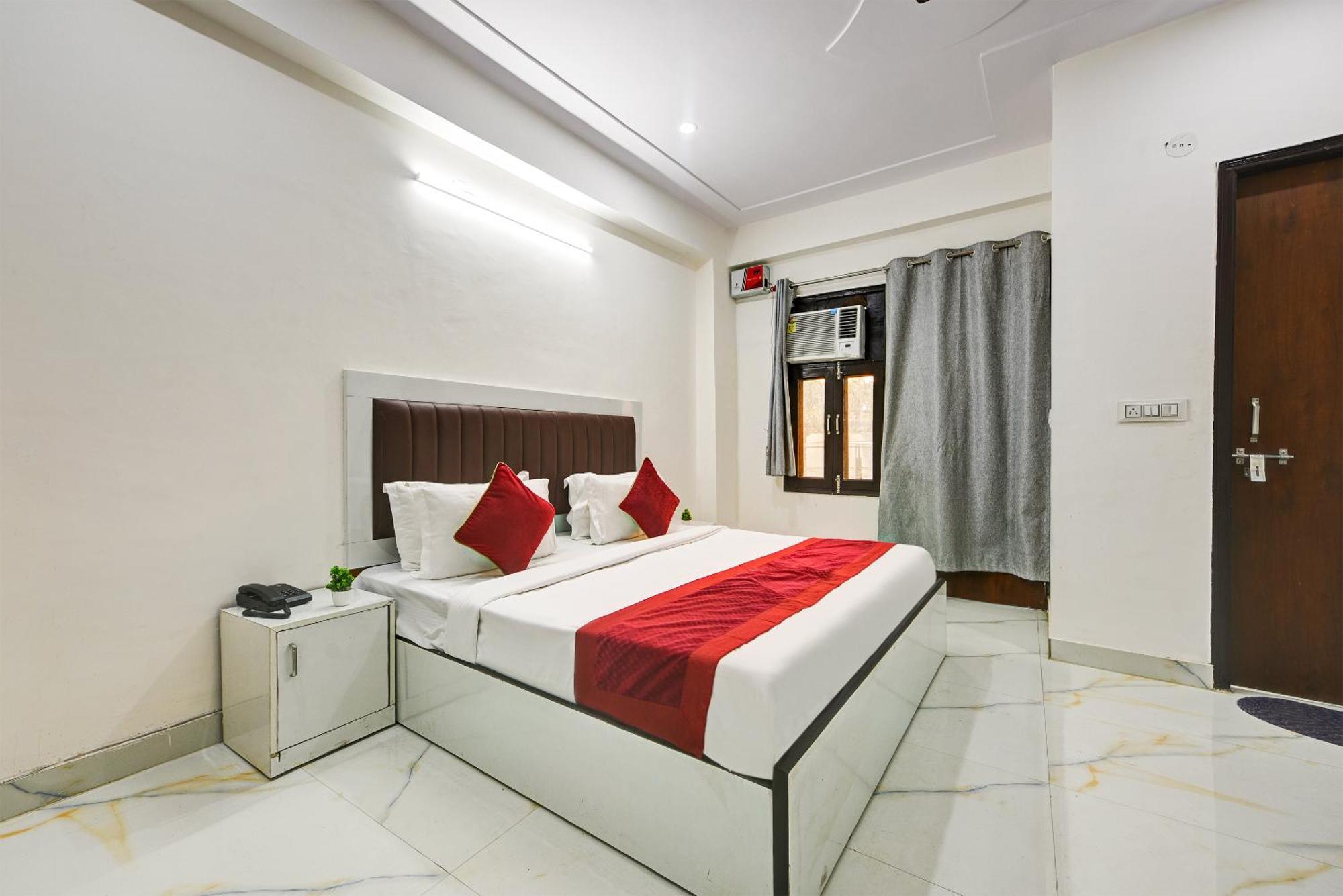 Hotel Krishna Tower Delhi  Exterior photo