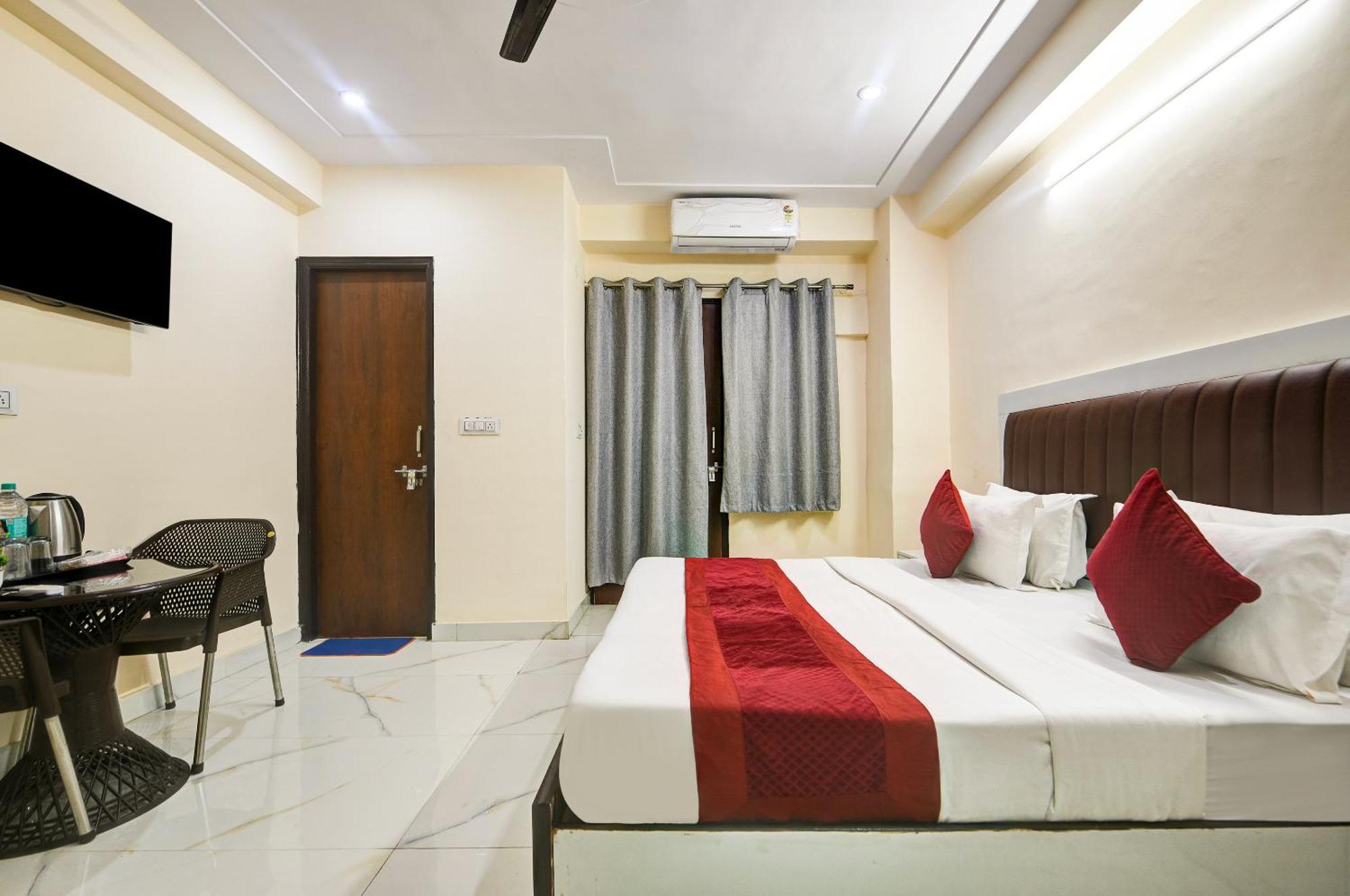 Hotel Krishna Tower Delhi  Exterior photo