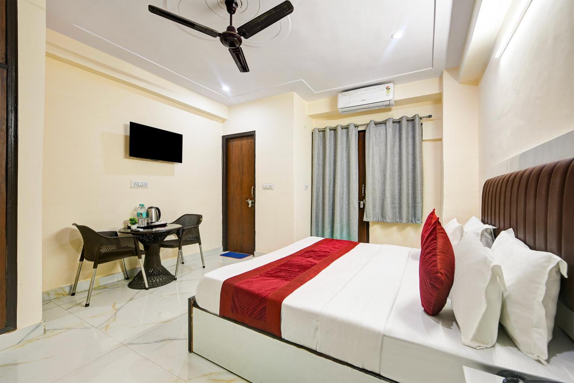 Hotel Krishna Tower Delhi  Exterior photo