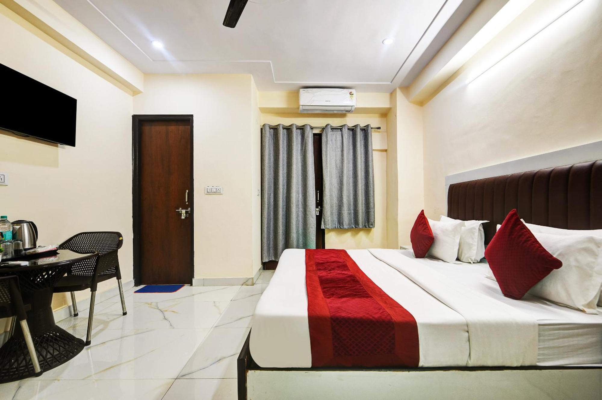 Hotel Krishna Tower Delhi  Exterior photo