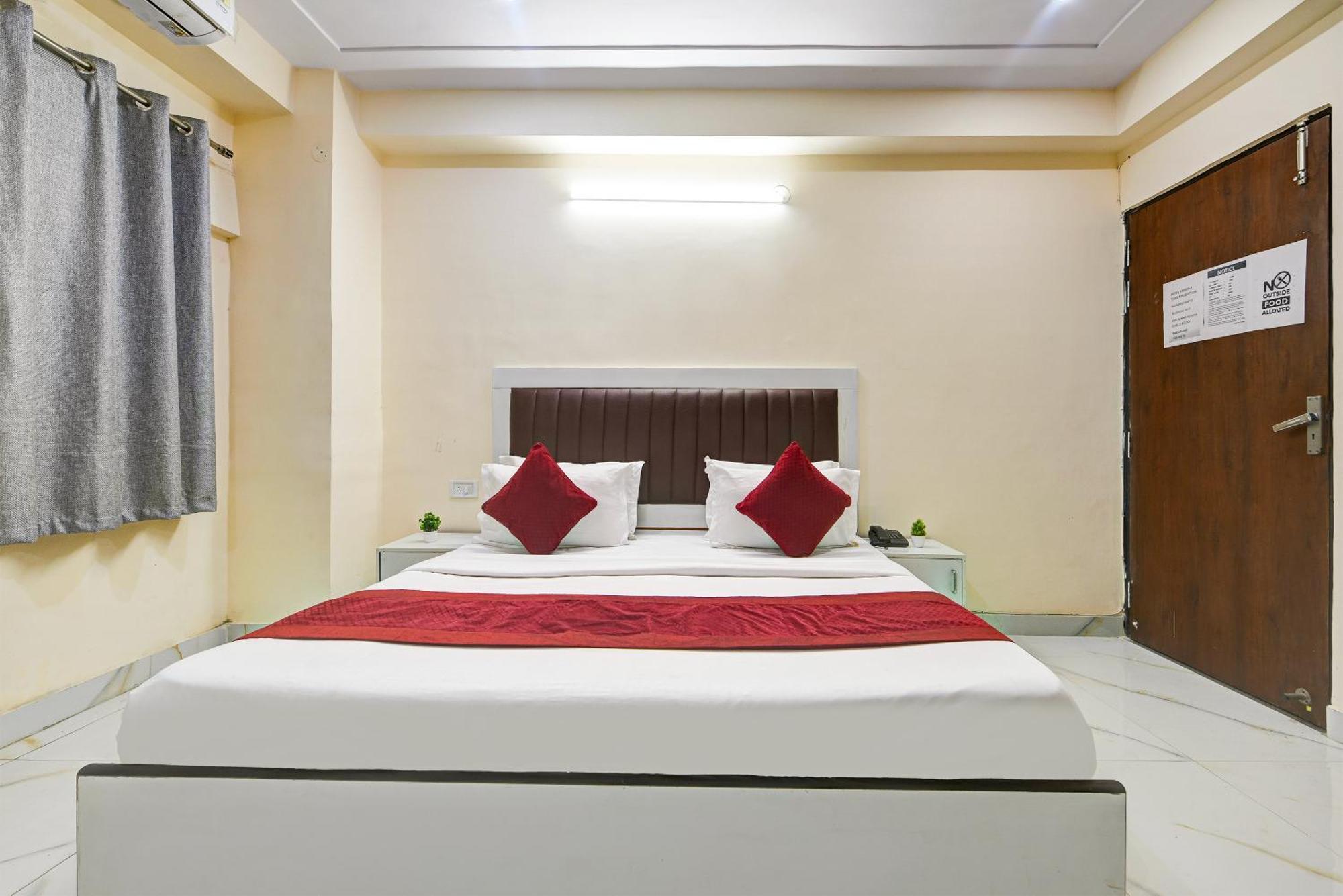 Hotel Krishna Tower Delhi  Exterior photo